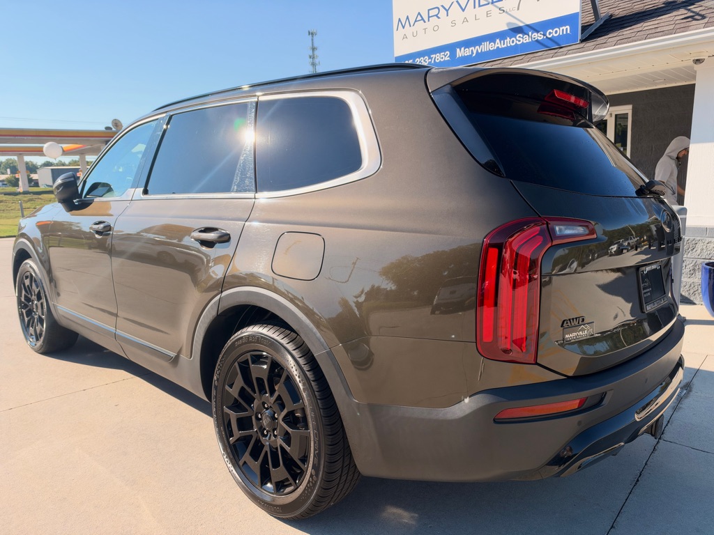 Photo 3 of this KIA TELLURIDE