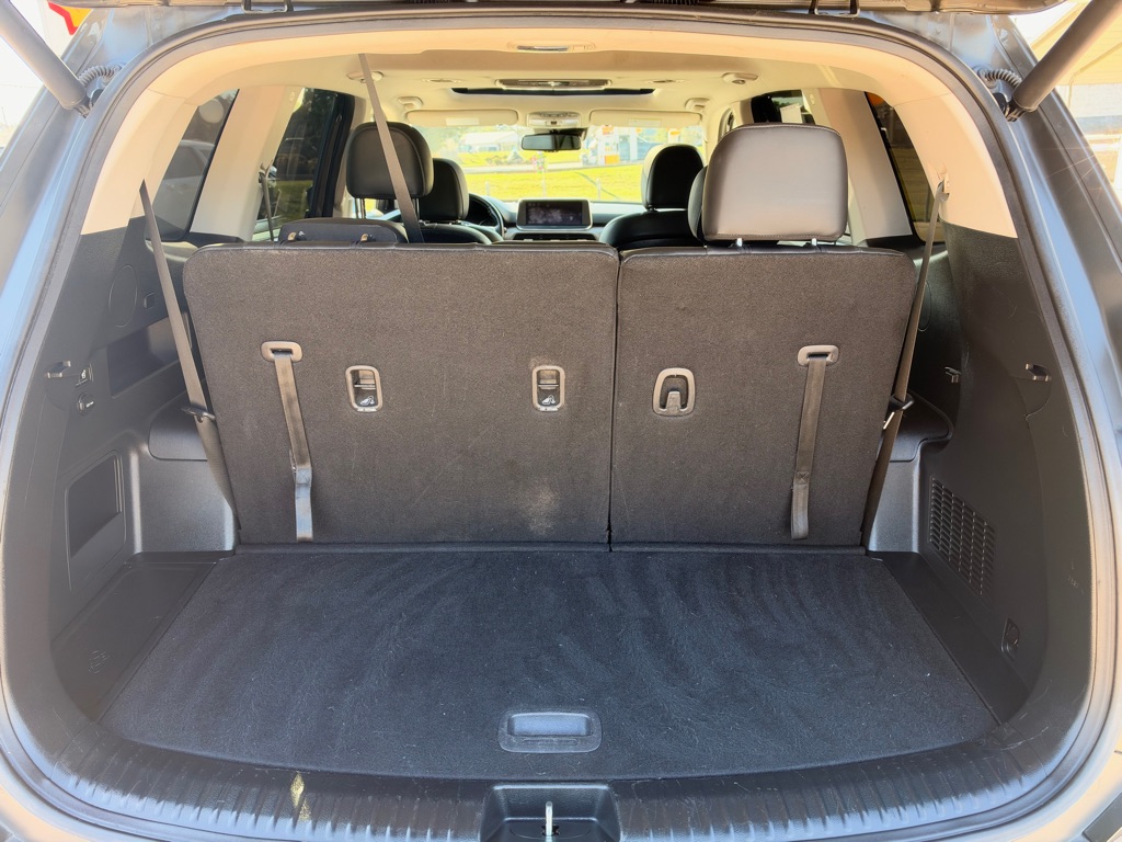 Photo 14 of this KIA TELLURIDE