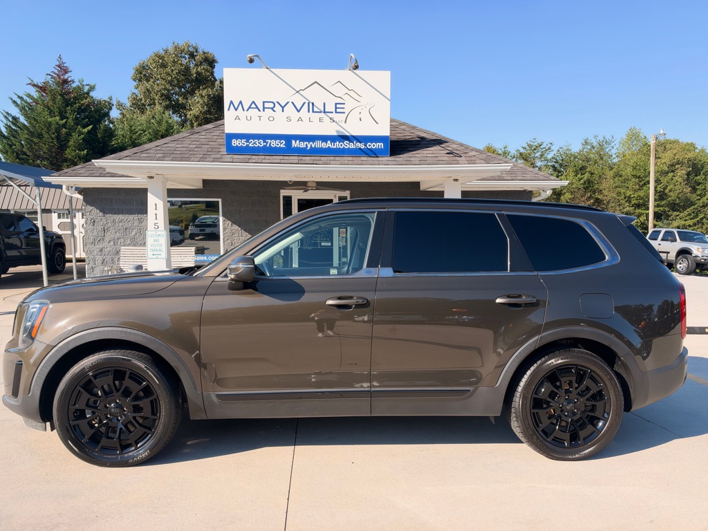 Photo 2 of this KIA TELLURIDE