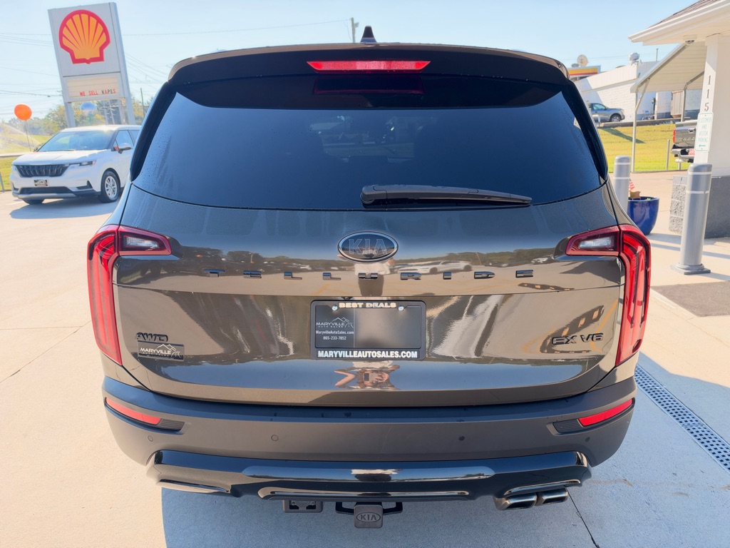 Photo 4 of this KIA TELLURIDE