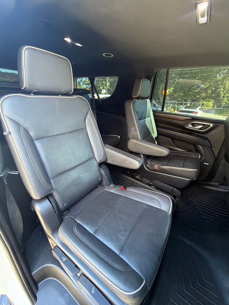 Photo 16 of this CHEVROLET SUBURBAN
