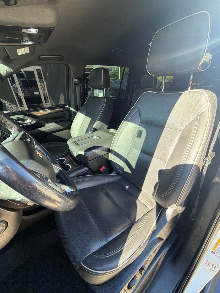 Photo 9 of this CHEVROLET SUBURBAN