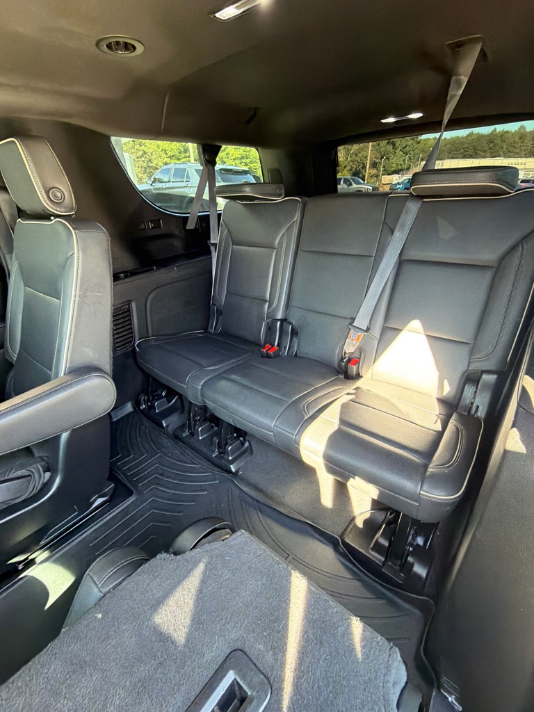 Photo 13 of this CHEVROLET SUBURBAN