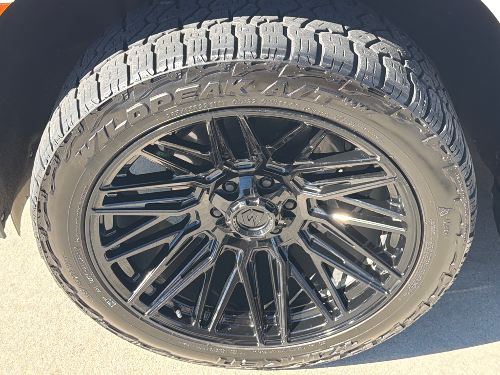 Photo 20 of this CHEVROLET SUBURBAN