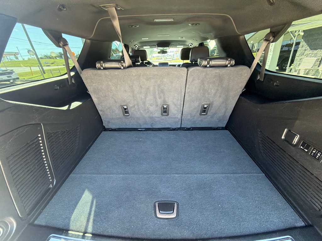 Photo 14 of this CHEVROLET SUBURBAN