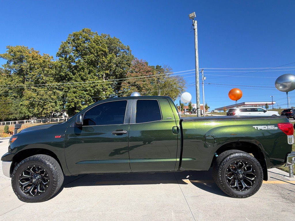 Photo 2 of this TOYOTA TUNDRA