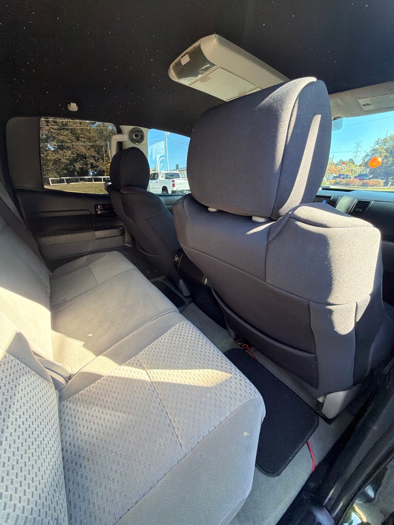 Photo 13 of this TOYOTA TUNDRA