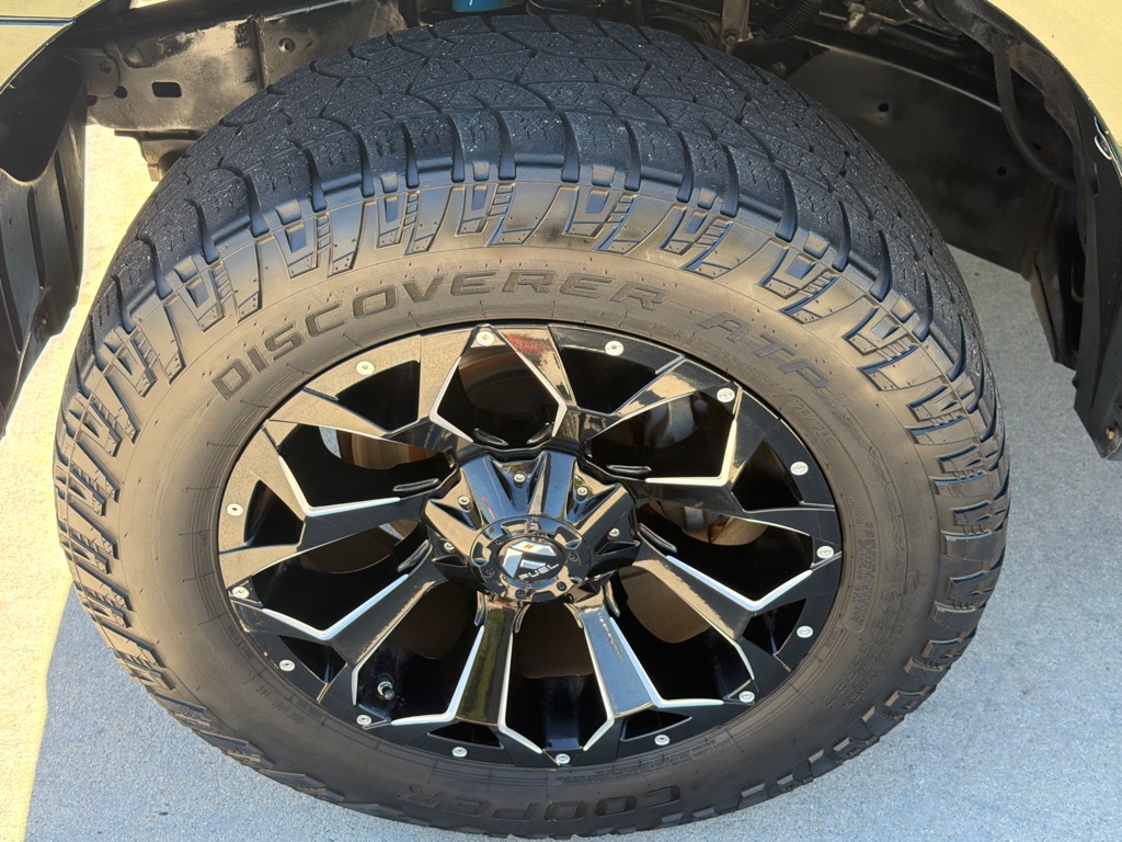 Photo 16 of this TOYOTA TUNDRA