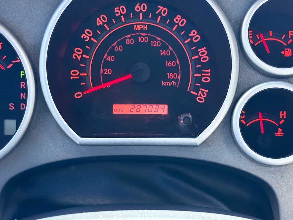 Photo 10 of this TOYOTA TUNDRA