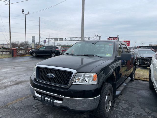 Photo 3 of this FORD F150 XTR