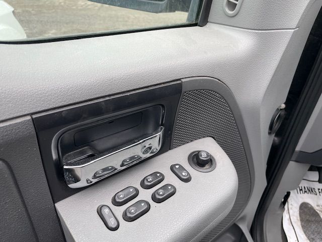 Photo 14 of this FORD F150 XTR