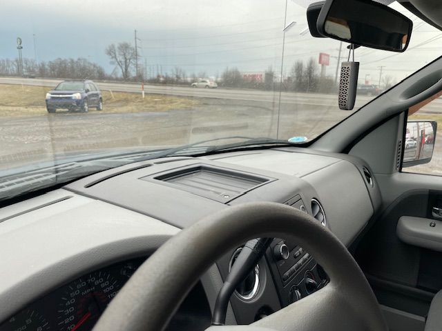 Photo 15 of this FORD F150 XTR