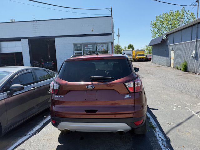 Photo 12 of this FORD ESCAPE