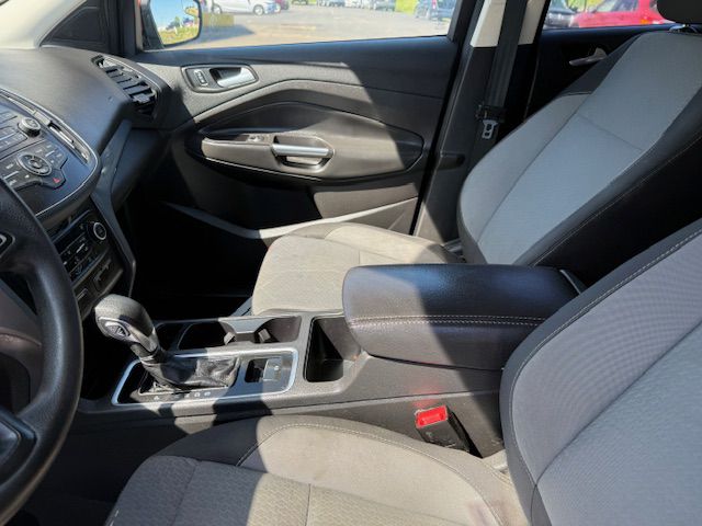 Photo 21 of this FORD ESCAPE