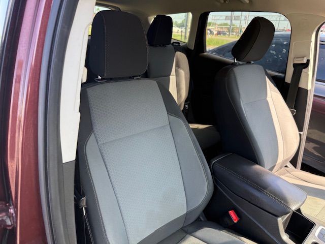 Photo 30 of this FORD ESCAPE