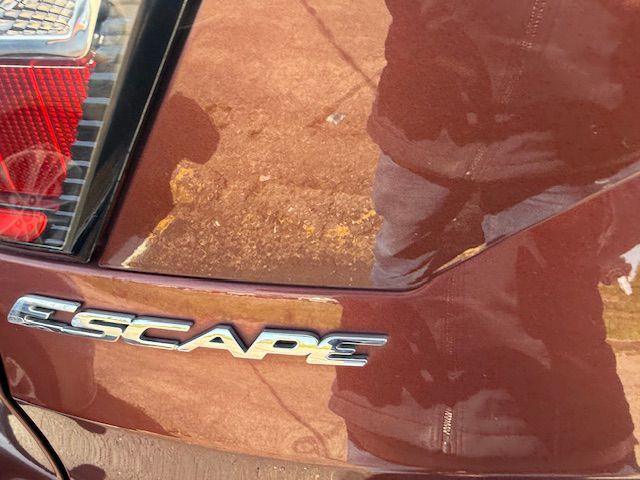 Photo 34 of this FORD ESCAPE