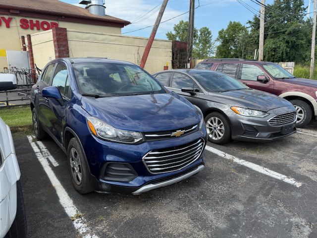 Photo 4 of this CHEVROLET TRAX