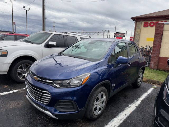 Photo 10 of this CHEVROLET TRAX