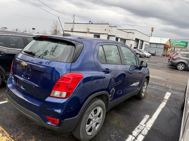 Photo 16 of this CHEVROLET TRAX