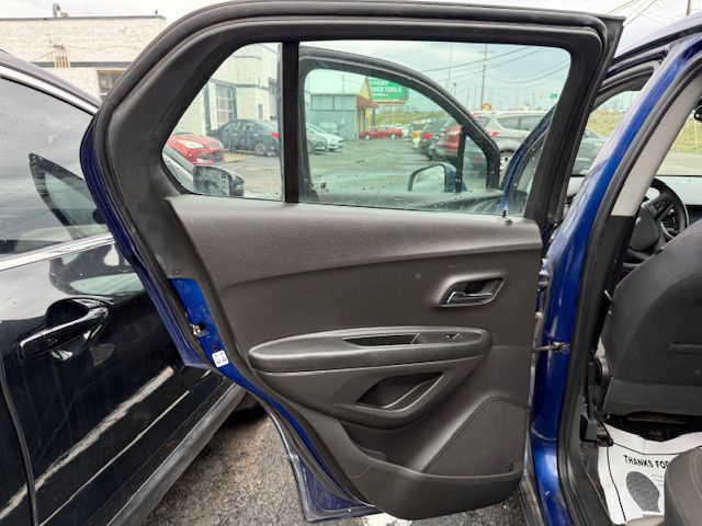 Photo 27 of this CHEVROLET TRAX