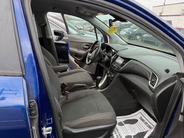 Photo 32 of this CHEVROLET TRAX