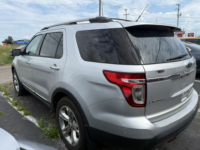 Photo 6 of this FORD EXPLORER