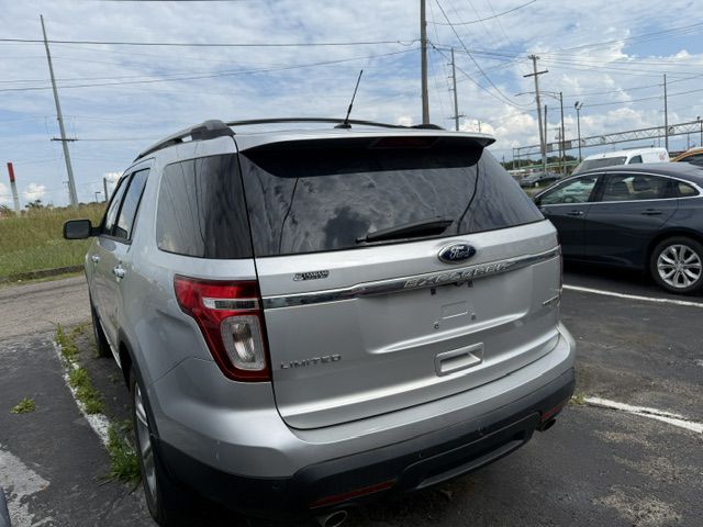 Photo 7 of this FORD EXPLORER