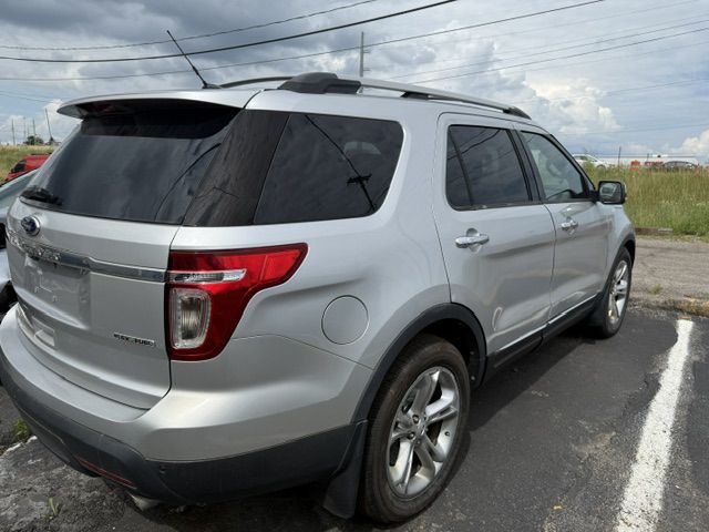 Photo 10 of this FORD EXPLORER