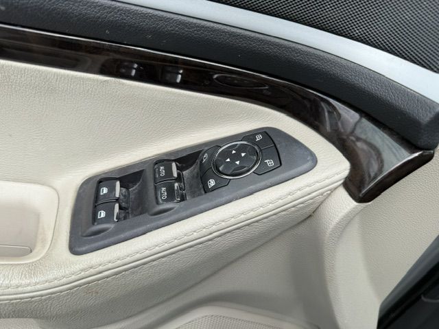 Photo 19 of this FORD EXPLORER