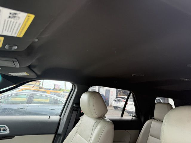 Photo 22 of this FORD EXPLORER