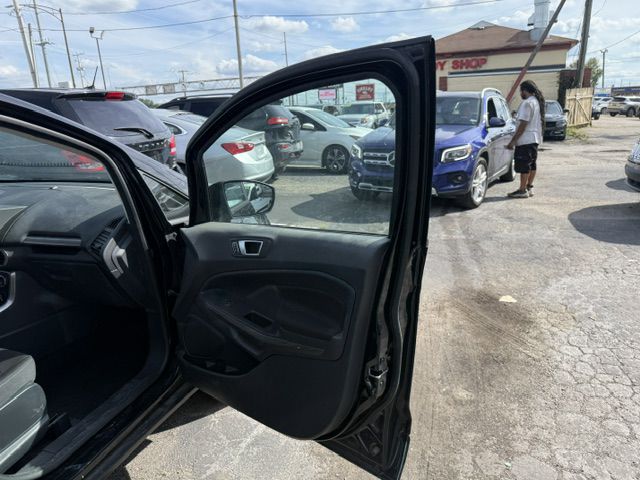 Photo 24 of this FORD ECOSPORT