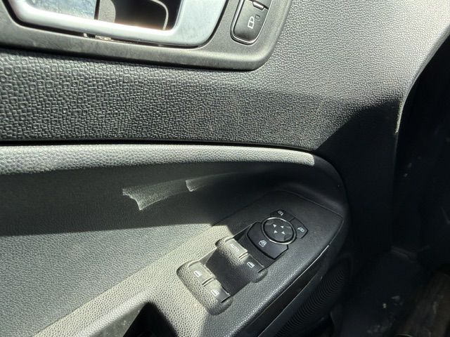 Photo 30 of this FORD ECOSPORT