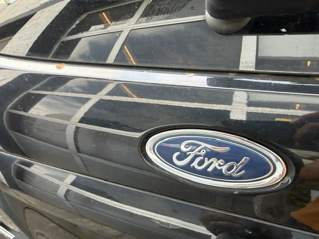 Photo 32 of this FORD ECOSPORT