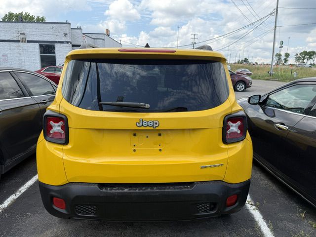 Photo 10 of this JEEP RENEGADE