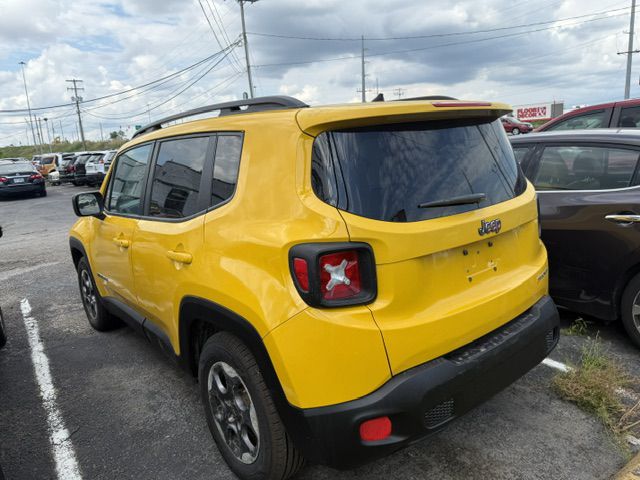 Photo 12 of this JEEP RENEGADE