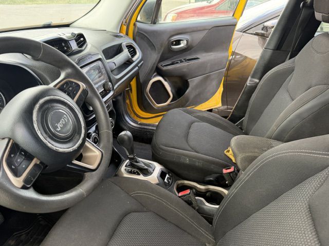 Photo 20 of this JEEP RENEGADE