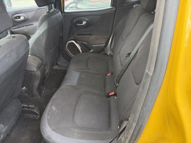 Photo 25 of this JEEP RENEGADE