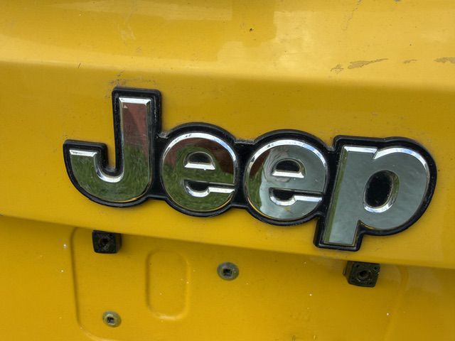 Photo 32 of this JEEP RENEGADE