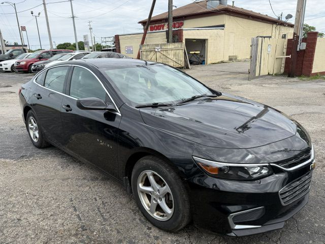 Photo 4 of this CHEVROLET MALIBU