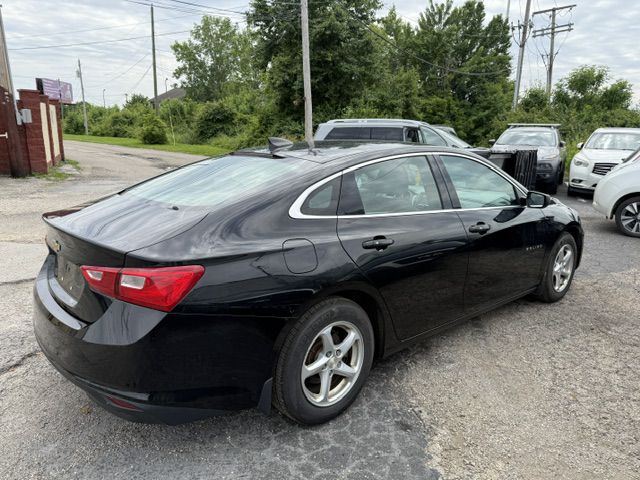 Photo 5 of this CHEVROLET MALIBU