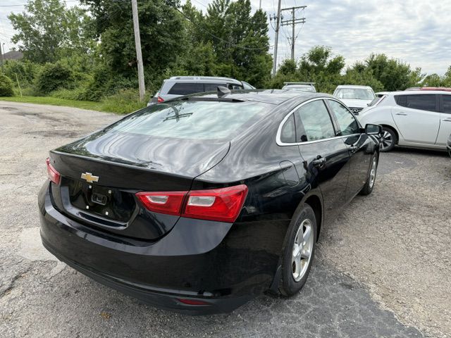 Photo 6 of this CHEVROLET MALIBU