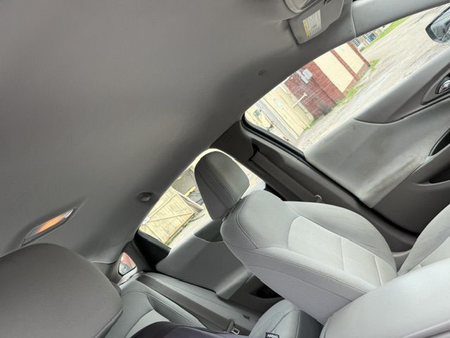 Photo 14 of this CHEVROLET MALIBU