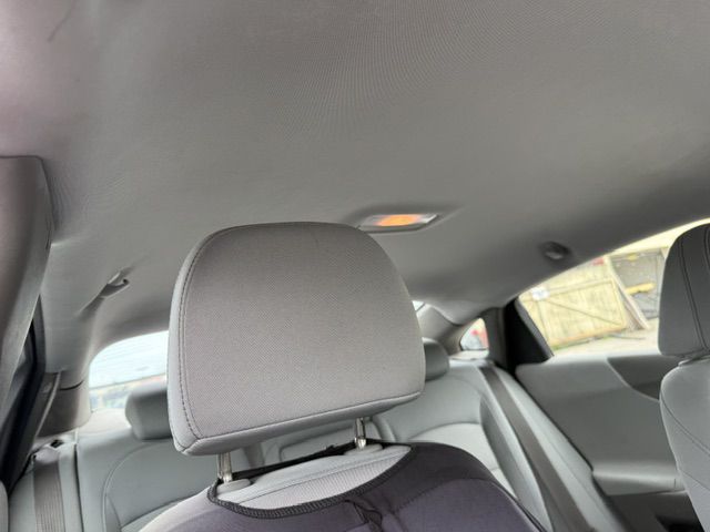 Photo 15 of this CHEVROLET MALIBU