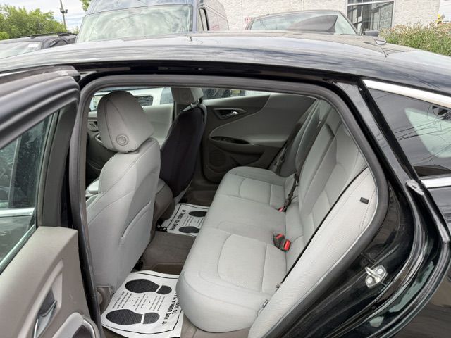 Photo 17 of this CHEVROLET MALIBU