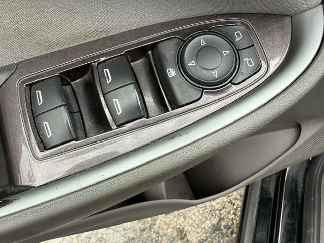 Photo 18 of this CHEVROLET MALIBU
