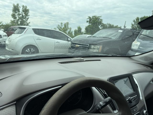 Photo 19 of this CHEVROLET MALIBU
