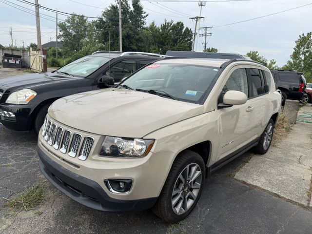 Photo 3 of this JEEP COMPASS