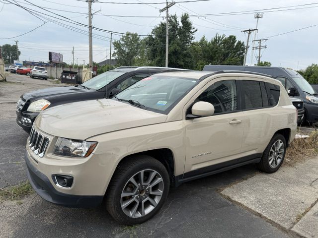 Photo 4 of this JEEP COMPASS