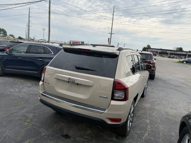 Photo 8 of this JEEP COMPASS
