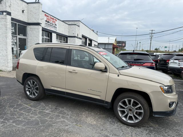 Photo 10 of this JEEP COMPASS